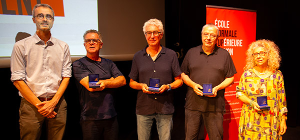 Photo des 4 médaillés et du président de l'ENS de Lyon